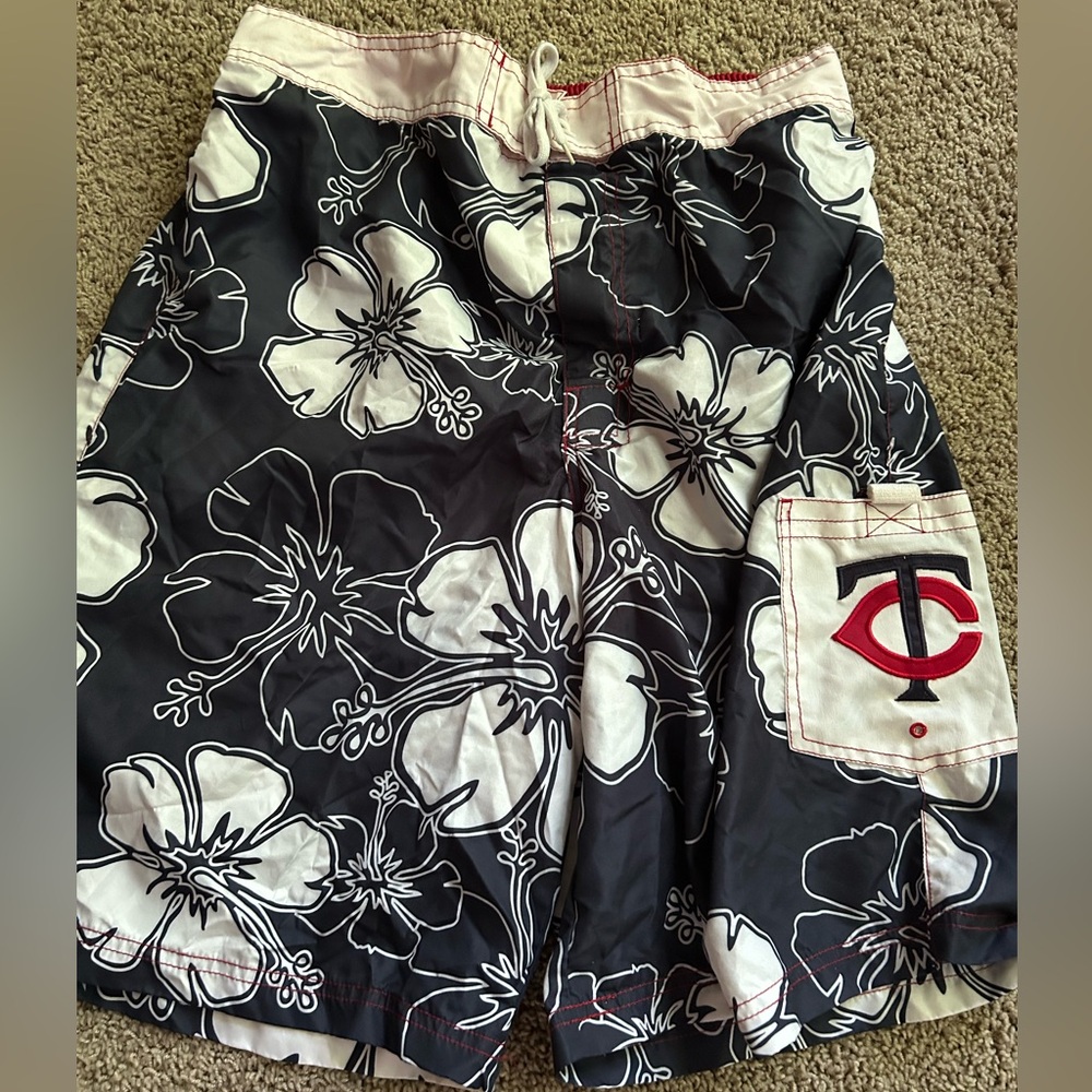 Mn Twins Men’s L Swim Trunks